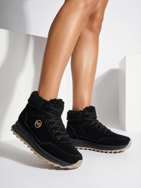 Royalfashion Buty sportowe damskie z ociepleniem w kolorze czarnym Cerrto