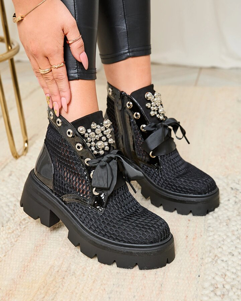 Royalfashion Ażurowe botki damskie w kolorze czarnym Afaserr