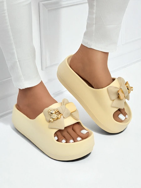 Royalfashion Damskie gumowe klapki z ozdobną kokardką Alday