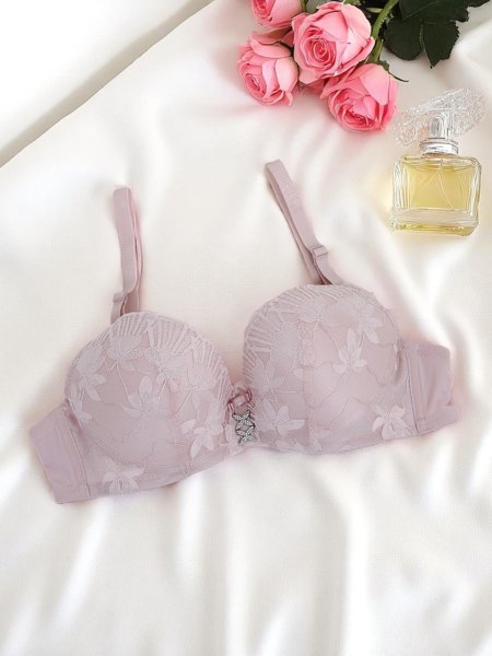 Royalfashion Damski biustonosz push- up z koronką Sensuelle Lift