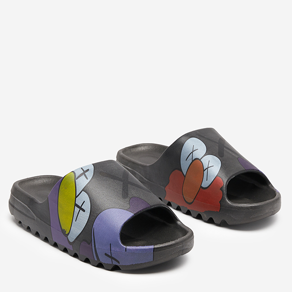OUTLET Чорні гумові жіночі тапочки з принтом Pfizz-footwear
