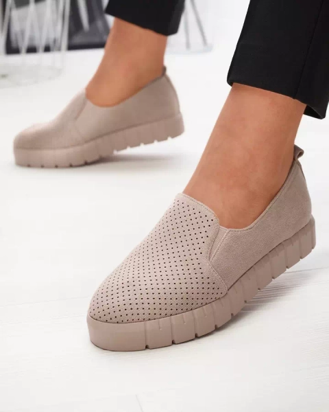 Royalfashion Ażurowe damskie pudrowe tenisówki slip on Cegeti