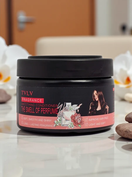 Perfumowana odżywka do włosów wygładzająca