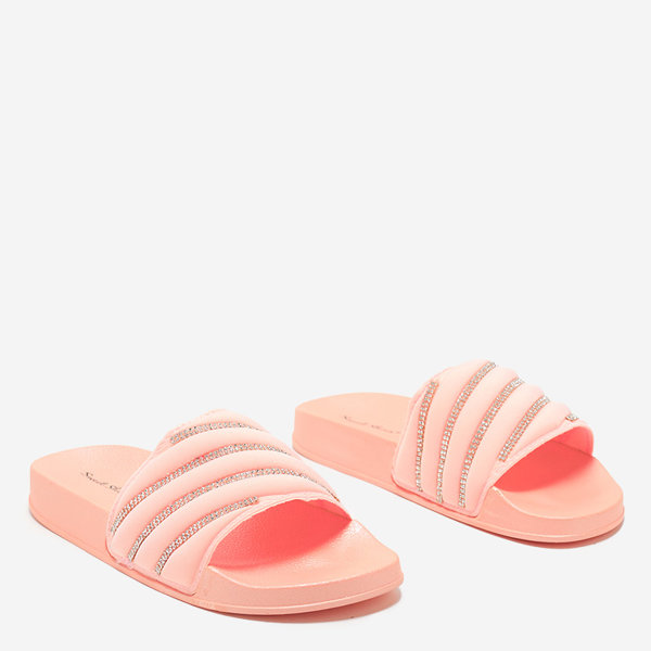 OUTLET Jasnoróżowe damskie klapki z cyrkoniami Erikis - Obuwie