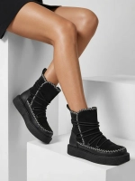 коричневий