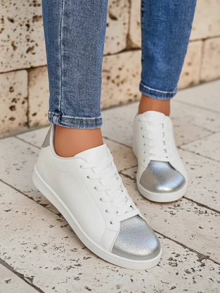 Damskie sneakersy Royalfashion Calista srebrno-białe stylowe skóra eko