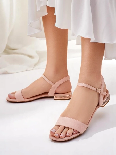 Royalfashion Жіночі плоскі сандалі Aronies