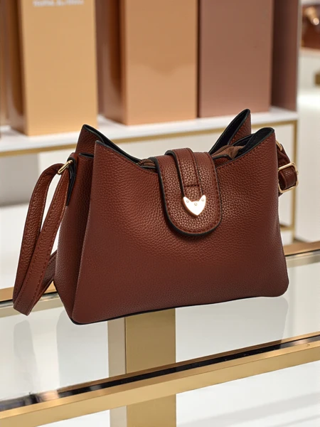 Mała damska torebka z eko skóry Narias