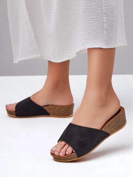 Royalfashion Damskie klapki na niskim koturnie Maderas