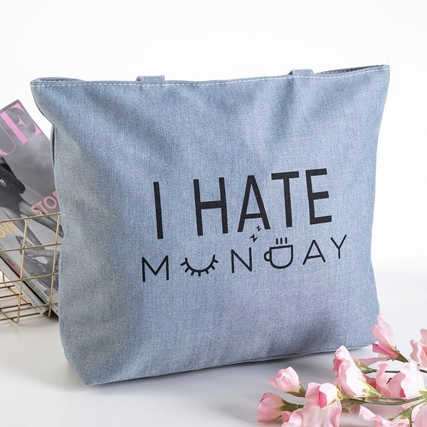 Szara torebka na ramię z nadrukiem - Akcesoria