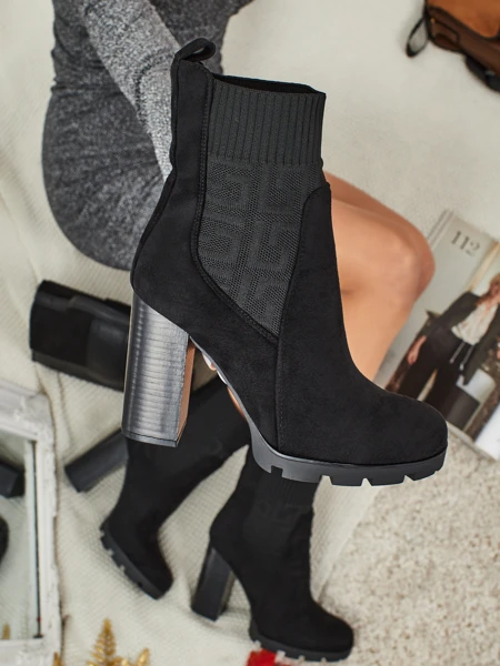 Botki damskie eko zamszowe na słupku Lirvanna