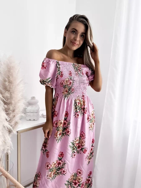 Royalfashion Damska różowa sukienka midi z roślinnym wzorem
