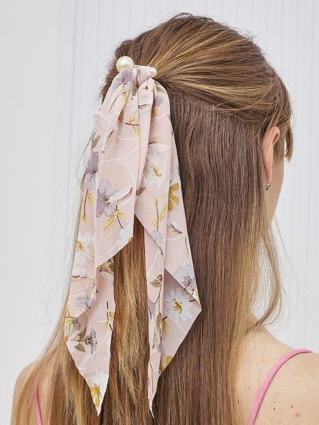 Royalfashion Gumka do włosów ze wstążką w kwiatuszki i perełkami Florennea