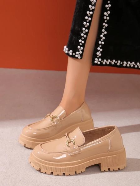 Royalfashion Mokasyny damskie lakierowane Berieta