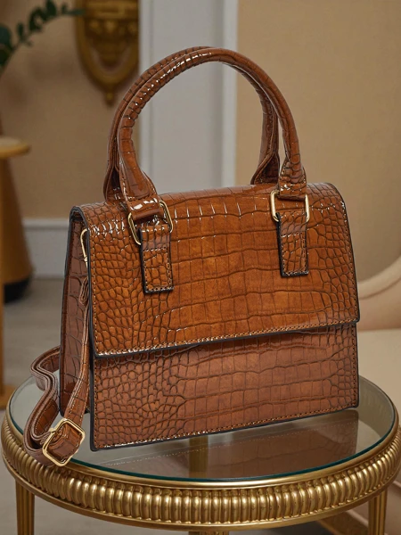 Lakierowana Mała damska torebka z eko skóry Veluna