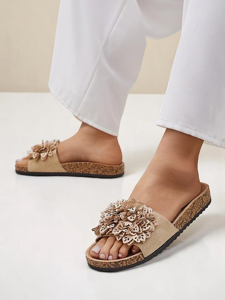 Royalfashion Klapki damskie z kwiatuszkami Occes