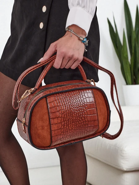 Mała damska torebka z eko skóry lakierowanej Lunar Space