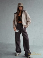 Темно-коричневий