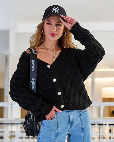 Royalfashion Dzianinowy damski sweterek z guzikami