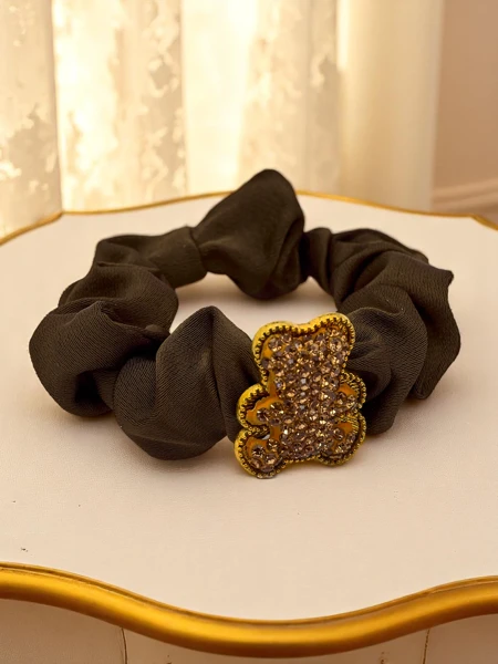 Royalfashion Gumka do włosów z ozdobnym misiem Satin Teddy