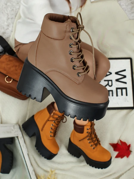 Botki damskie eko skórzane na słupku i platformie Tavlissa