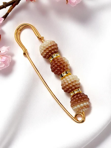 Ozdobna broszka damska z perełkami Four Pearls