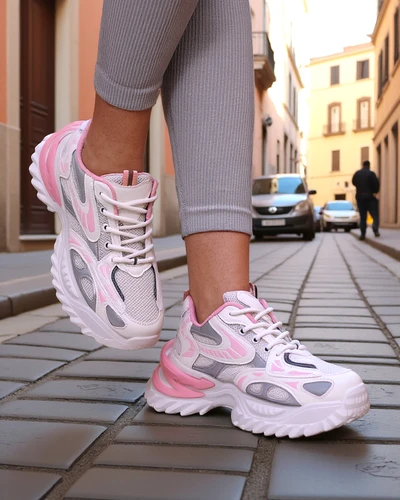 Royalfashion Sneakersy damskie lakierowane Leysi