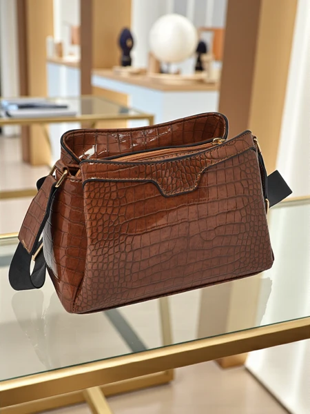 Lakierowana mała damska torebka z eko skóry Midnight Fern