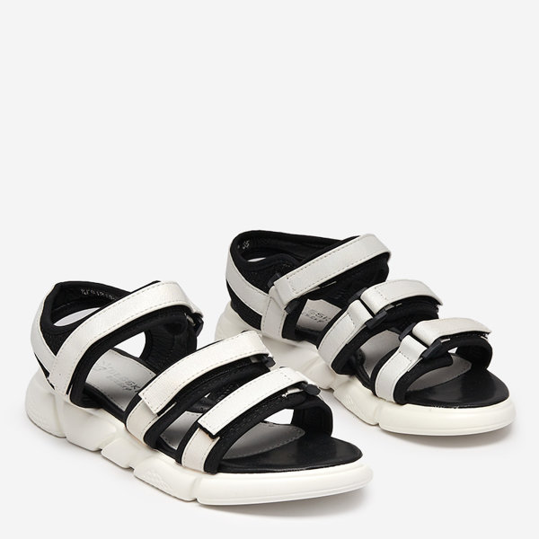 Royalfashion Dziewczęce sandałki zapinane na rzepy w kolorze białym Mumin