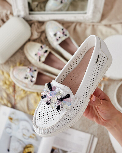 Royalfashion Ażurowe mokasyny damskie z koralikami Nasfali