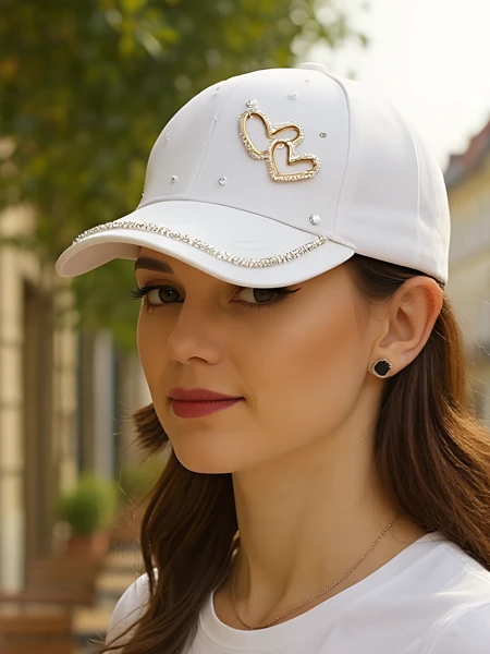 Royalfashion Czapka z daszkiem z cyrkoniami Heart Spark