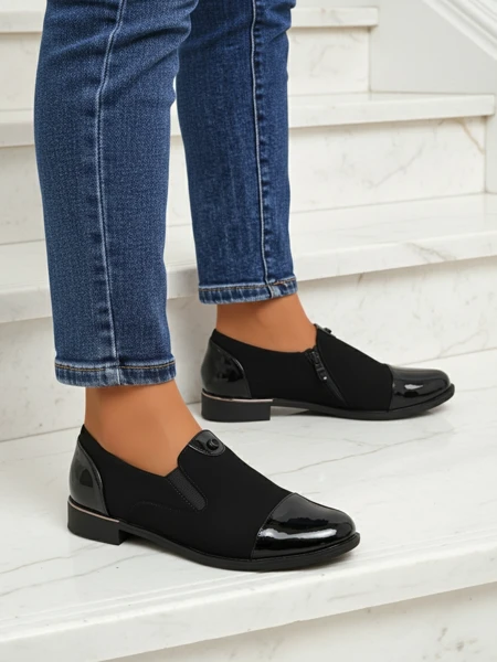 Aurelia Nero – eleganckie półbuty damskie Royalfashion z matowej skóry