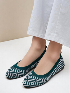 темно-зелений