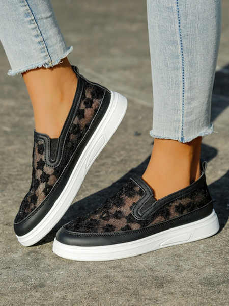 Royalfashion Damskie mokasyny z siateczki z kwiatuszkami Emzos