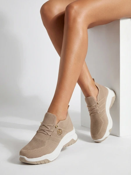 Royalfashion Жіночі тканинні спортивні кросівки без шнурків Teletta