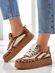 коричневий