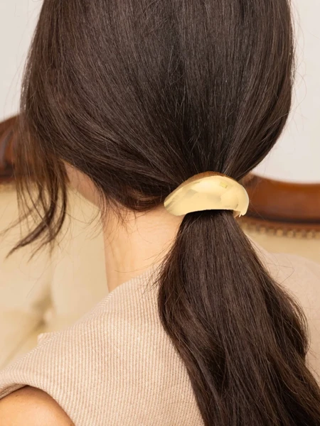 Royalfashion Gumka do włosów z półokrągłą ozdobą Halfmoon Twist