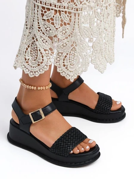 Royalfashion Damskie sandały na koturnie z plecionym paseczkiem Fiolle