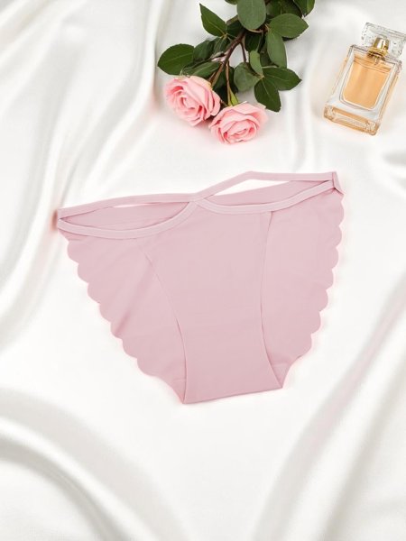 Royalfashion Laserowo cięte Majtki damskie typu figi z ozdobnymi paseczkami Edge Chic