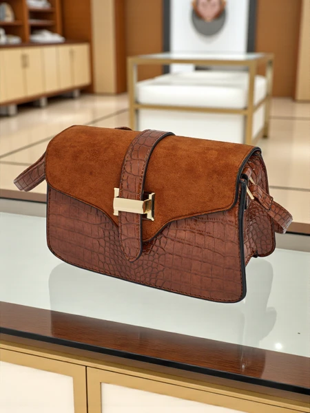 Lakierowana mała damska torebka z eko skóry Sable Mist