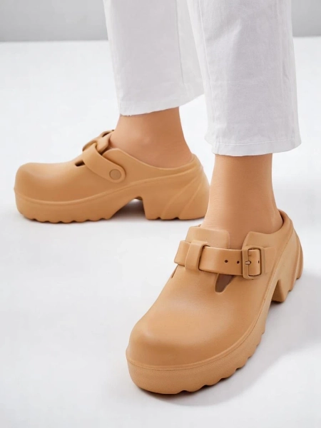 Royalfashion Damskie gumowe klapki na obcasie Voxones