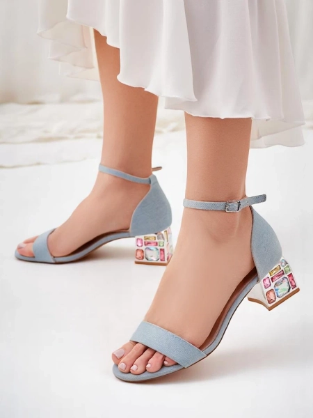 Royalfashion Damskie sandały z ozdobnym obcasem Ballou