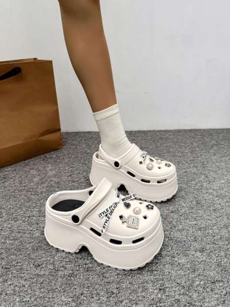 Royalfashion Жіночі гумові сандалі з прикрасами Dellos